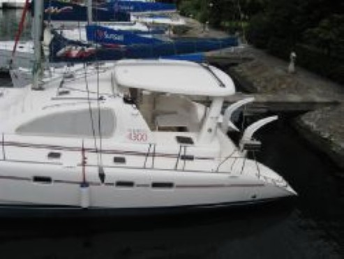 Used Sail Catamaran for Sale 2006 Leopard 43  Boat Highlights